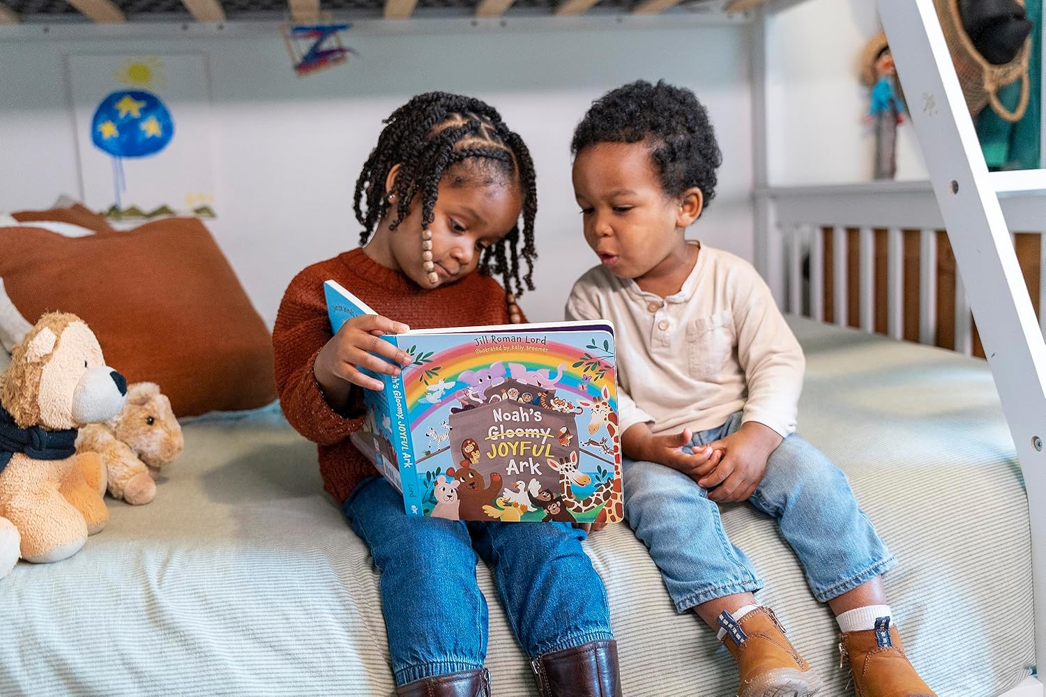 Noah’s Gloomy Joyful Ark – Little Bible Heroes Board Book #8 | Bible Story of Faith, Joy & God’s Promise for Kids. Kids reading the book.